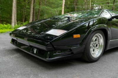  55万5000ドル（邦貨換算約8168万円）で落札されたランボルギーニ「カウンタック 25thアニバーサリー」（C）Courtesy of RM Sotheby's