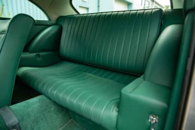 42万1250英ポンド(邦貨換算約8380万円)で落札されたアストンマーティン「DB4 プロトタイプ」(C)Courtesy of RM Sotheby's