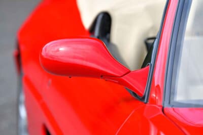 9万7750ポンド（邦貨換算約1444万円）で落札されたフェラーリ「F355スパイダー」（C）Bonhams