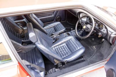 3万2200ポンド（邦貨換算約650万円）で落札されたフェラーリ「308GT4」（C）Bonhams