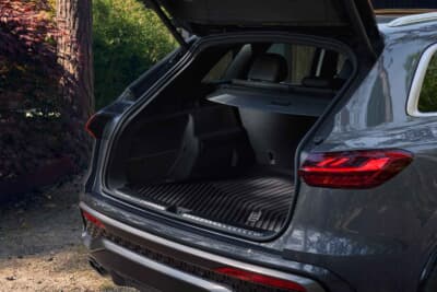 アウディQ5：トランクは通常520Lでシートを倒すと1473Lに拡大する