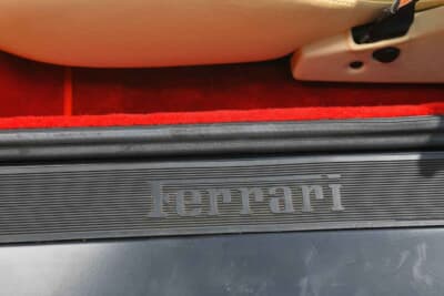 9万7750ポンド（邦貨換算約1444万円）で落札されたフェラーリ「F355スパイダー」（C）Bonhams
