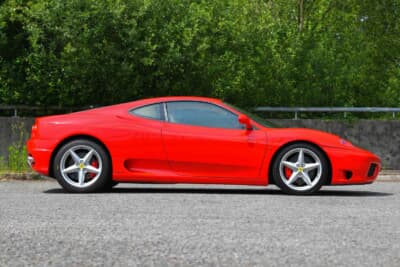 5万5200ポンド（邦貨換算1115万円）で落札されたフェラーリ「360モデナ」（C）Bonhams