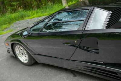  55万5000ドル（邦貨換算約8168万円）で落札されたランボルギーニ「カウンタック 25thアニバーサリー」（C）Courtesy of RM Sotheby's