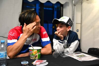 久保凜太郎選手はダニエルくんと何語で何をお話されているんでしょうね