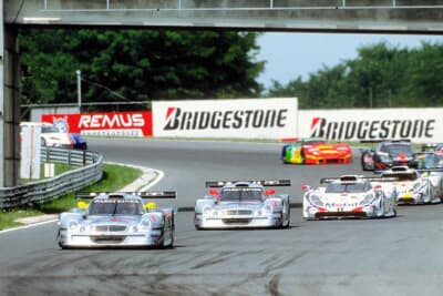 メルセデス ベンツ CLK‐LM:1998年シーズンの第3戦以降及びル・マン24時間レースにはレギレーションによる出力制限に対応し、CLK-LMはV12気筒からV8気筒に換装された