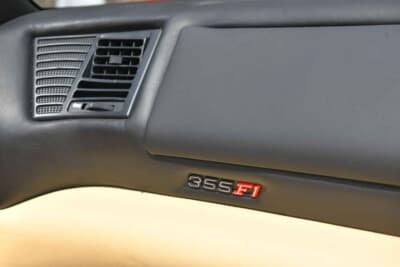 9万7750ポンド（邦貨換算約1444万円）で落札されたフェラーリ「F355スパイダー」（C）Bonhams