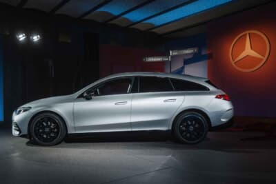 メルセデス・ベンツCLAシューティングブレーク EQテクノロジー：低いグリーンハウスとスポーティなシャークノーズが特徴