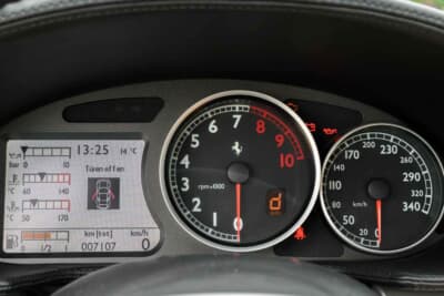 8万500スイスフラン（邦貨換算約1490万円）で落札されたフェラーリ「612スカリエッティ」（C）Bonhams