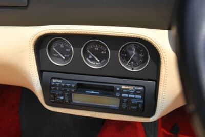 9万7750ポンド（邦貨換算約1444万円）で落札されたフェラーリ「F355スパイダー」（C）Bonhams