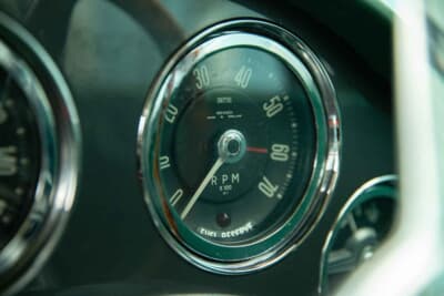 42万1250英ポンド(邦貨換算約8380万円)で落札されたアストンマーティン「DB4 プロトタイプ」(C)Courtesy of RM Sotheby's