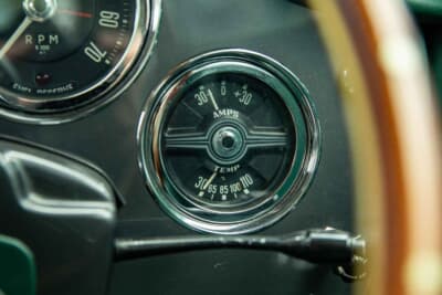 42万1250英ポンド(邦貨換算約8380万円)で落札されたアストンマーティン「DB4 プロトタイプ」(C)Courtesy of RM Sotheby's