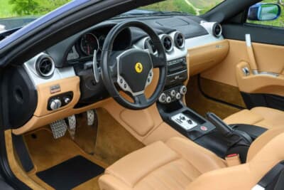 8万500スイスフラン（邦貨換算約1490万円）で落札されたフェラーリ「612スカリエッティ」（C）Bonhams