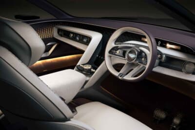 ベントレーEXP 15デザインビジョンコンセプト：ダムソンオムブレ（濃淡グラデーション）効果の高いインテリア