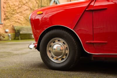 1万1500英ポンド(邦貨換算約230万円)で落札されたオースティン「ミニ1000」(C)Courtesy of RM Sotheby's