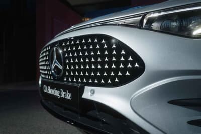 メルセデス・ベンツCLAシューティングブレーク EQテクノロジー：142個のクローム調LEDスターのフロントパネル