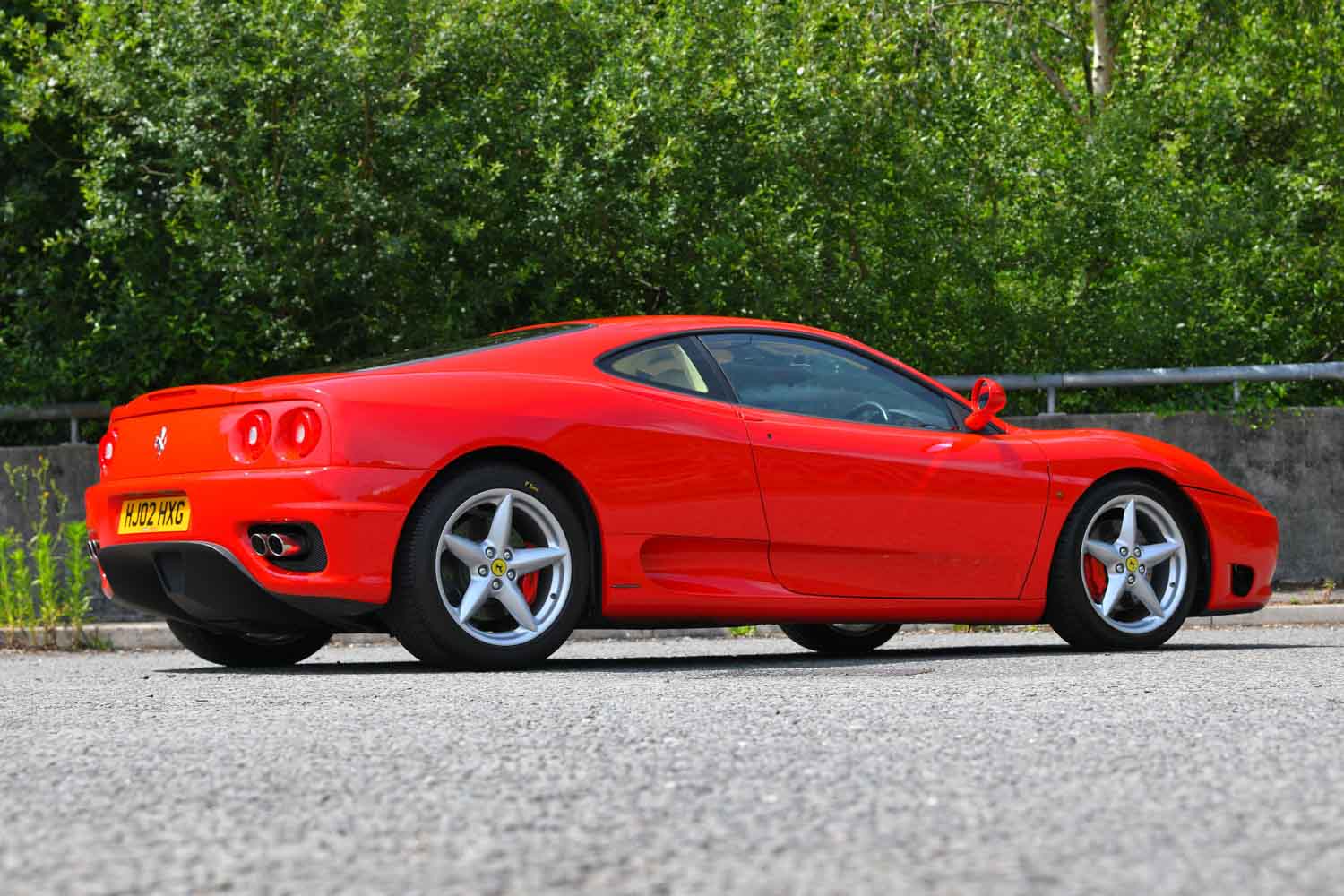 ワンオーナーの低走行距離フェラーリ「360モデナ」の落札額が