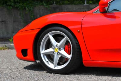 5万5200ポンド（邦貨換算1115万円）で落札されたフェラーリ「360モデナ」（C）Bonhams