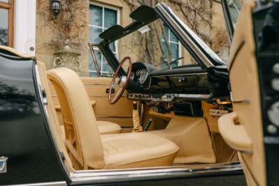 43万2500英ポンド（邦貨換算約8530万円）で落札されたマセラティ「3500GTスパイダー」（C）Courtesy of RM Sotheby's