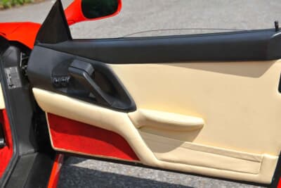 9万7750ポンド（邦貨換算約1444万円）で落札されたフェラーリ「F355スパイダー」（C）Bonhams