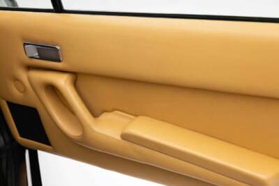 18万4800ドル（邦貨換算約2720万円）で落札されたフェラーリ「400i」（C）Courtesy of RM Sotheby's