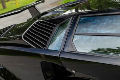  55万5000ドル（邦貨換算約8168万円）で落札されたランボルギーニ「カウンタック 25thアニバーサリー」（C）Courtesy of RM Sotheby's