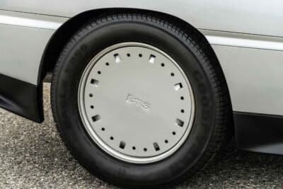 価格応談で現在も販売中のロータス「エトナ」(C)Courtesy of Broad Arrow