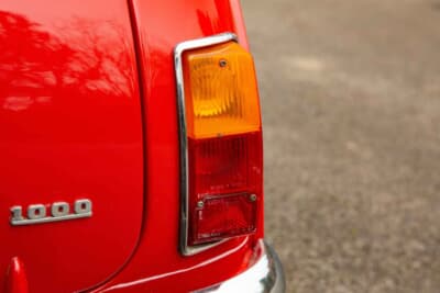 1万1500英ポンド(邦貨換算約230万円)で落札されたオースティン「ミニ1000」(C)Courtesy of RM Sotheby's