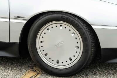 価格応談で現在も販売中のロータス「エトナ」(C)Courtesy of Broad Arrow