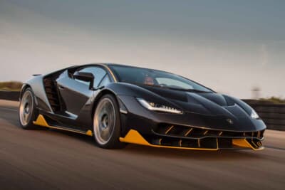 ランボルギーニ・チェンテナリオ：6.5L V12エンジンを搭載。0-100km/h加速2.8秒を誇る