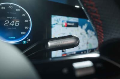 メルセデス・ベンツCLAシューティングブレーク EQテクノロジー：新採用の機能を持ったステアリングスイッチ