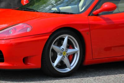 5万5200ポンド（邦貨換算1115万円）で落札されたフェラーリ「360モデナ」（C）Bonhams