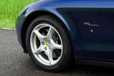 8万500スイスフラン（邦貨換算約1490万円）で落札されたフェラーリ「612スカリエッティ」（C）Bonhams