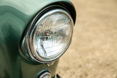 42万1250英ポンド(邦貨換算約8380万円)で落札されたアストンマーティン「DB4 プロトタイプ」(C)Courtesy of RM Sotheby's