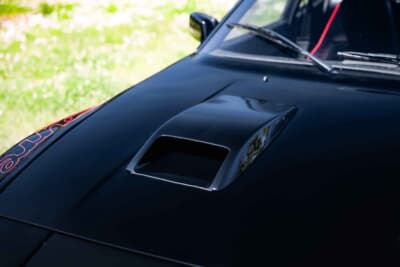 9万スイスフラン~12万スイスフラン(邦貨換算約1660万円〜約2200万円)で現在も販売中のポルシェ「924カレラGT」(C)Bonhams