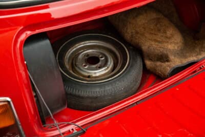 1万1500英ポンド(邦貨換算約230万円)で落札されたオースティン「ミニ1000」(C)Courtesy of RM Sotheby's