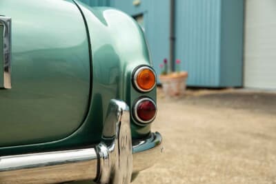 42万1250英ポンド(邦貨換算約8380万円)で落札されたアストンマーティン「DB4 プロトタイプ」(C)Courtesy of RM Sotheby's