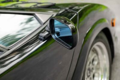  55万5000ドル（邦貨換算約8168万円）で落札されたランボルギーニ「カウンタック 25thアニバーサリー」（C）Courtesy of RM Sotheby's