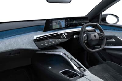 プジョー3008：GTアルカンタラのコクピット