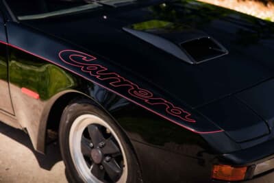 9万スイスフラン~12万スイスフラン(邦貨換算約1660万円〜約2200万円)で現在も販売中のポルシェ「924カレラGT」(C)Bonhams