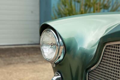 42万1250英ポンド(邦貨換算約8380万円)で落札されたアストンマーティン「DB4 プロトタイプ」(C)Courtesy of RM Sotheby's