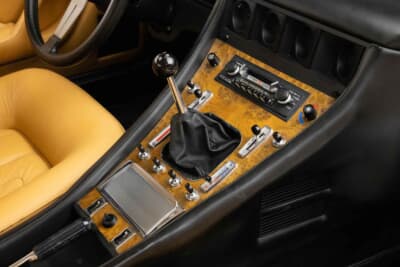 18万4800ドル（邦貨換算約2720万円）で落札されたフェラーリ「400i」（C）Courtesy of RM Sotheby's