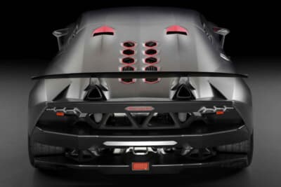 ランボルギーニ・セストエレメント：5.2L　V10エンジンを搭載。570馬力/540Nmを発揮
