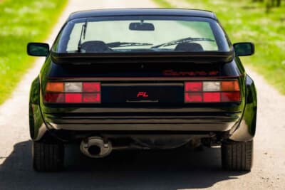 9万スイスフラン~12万スイスフラン(邦貨換算約1660万円〜約2200万円)で現在も販売中のポルシェ「924カレラGT」(C)Bonhams