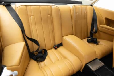 18万4800ドル（邦貨換算約2720万円）で落札されたフェラーリ「400i」（C）Courtesy of RM Sotheby's