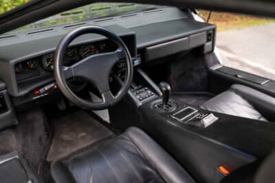  55万5000ドル（邦貨換算約8168万円）で落札されたランボルギーニ「カウンタック 25thアニバーサリー」（C）Courtesy of RM Sotheby's