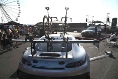 日本人の発想ではこのクルマに自転車を載せて遊びに行こうとはなかなかなりませんよね