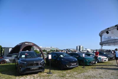 最新車両の展示コーナー