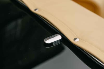 43万2500英ポンド（邦貨換算約8530万円）で落札されたマセラティ「3500GTスパイダー」（C）Courtesy of RM Sotheby's