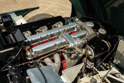 42万1250英ポンド(邦貨換算約8380万円)で落札されたアストンマーティン「DB4 プロトタイプ」(C)Courtesy of RM Sotheby's